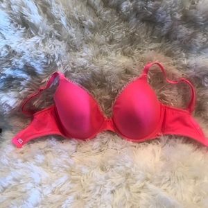 34DD Victoria Secret Bra.
